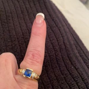 Gorgeous tanzanite and diamond ring